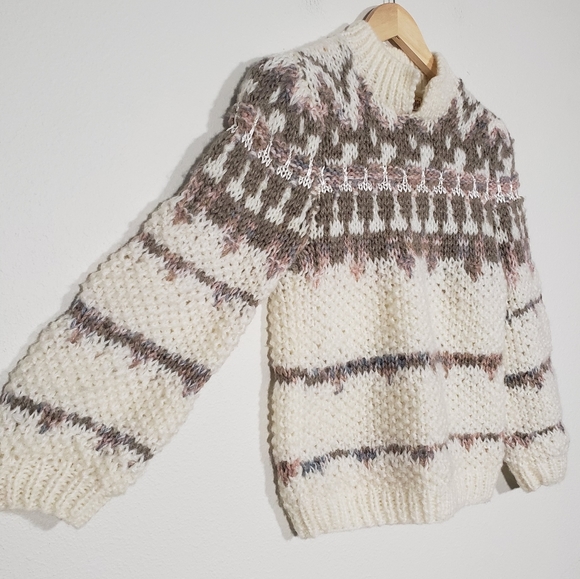 SOLD Vintage Handknit Sweater - Picture 3 of 9